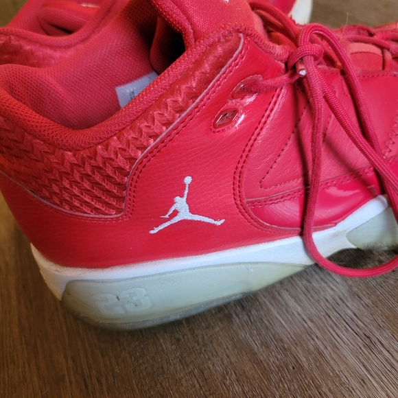 Nike Air Jordan Max Aura 3 - Picture 4 of 7